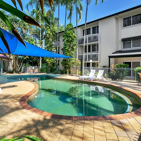 Cairns Reef Apartments & Motel Bagian luar foto