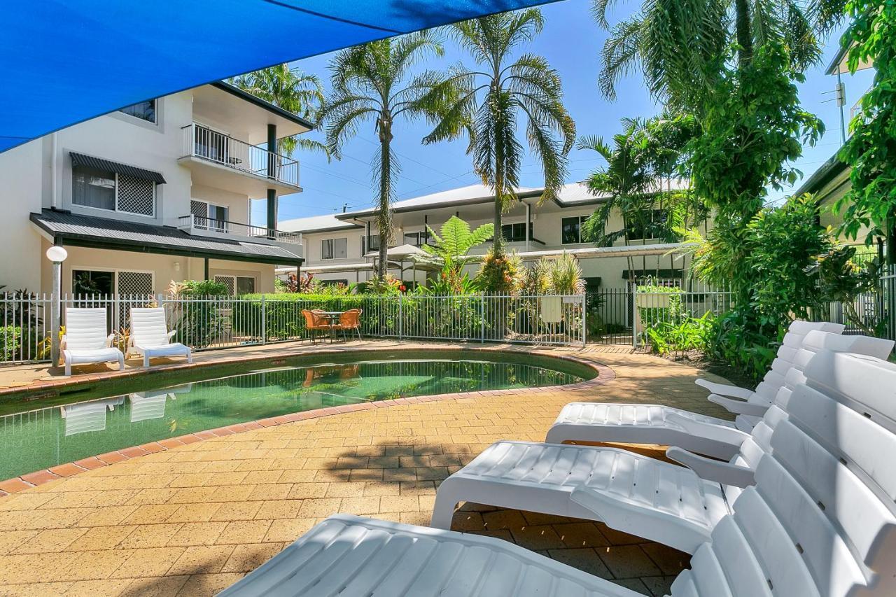 Cairns Reef Apartments & Motel Bagian luar foto