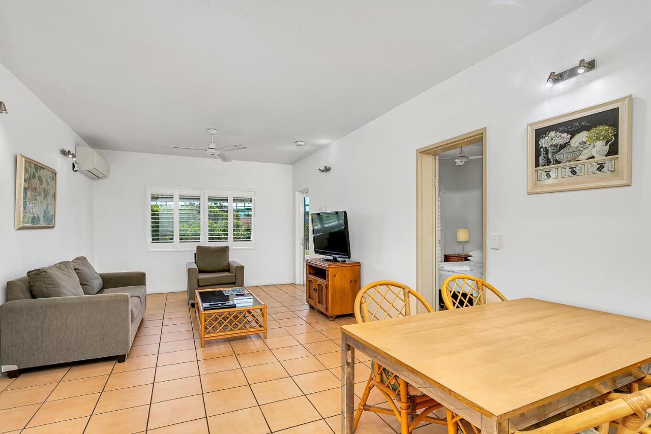 Cairns Reef Apartments & Motel Bagian luar foto