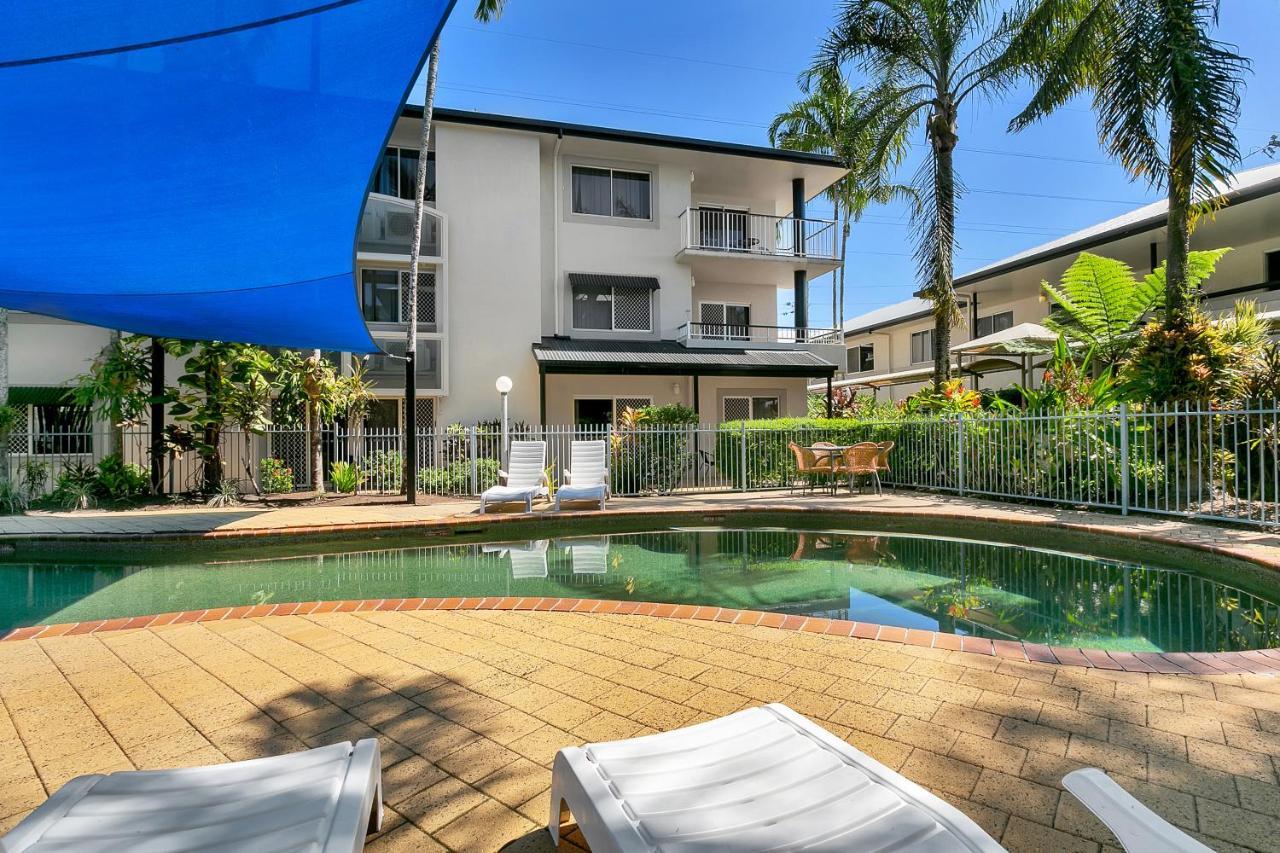 Cairns Reef Apartments & Motel Bagian luar foto